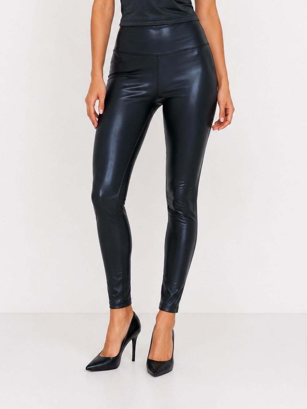 Wild Fable Faux Leather Shine Leggings – Women’s Size Medium (NWT)